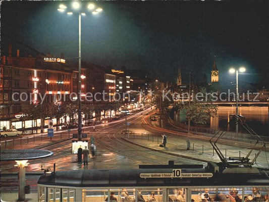 11877150 Zurich la nuit Centralplatz et Limmatquai Zuerich