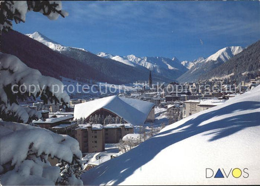 11880357 Davos GR avec patinoire Rinerhorn Tinzenhorn et Piz Mitgel Davos Pl