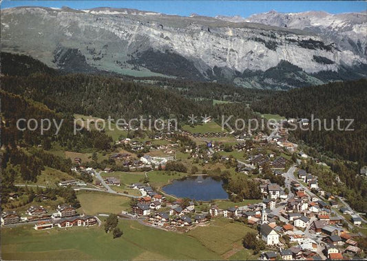 11880708 Laax mit Flimserstein Fliegeraufnahme Laax GR