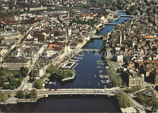 11881022 Zuerich ZH Fliegeraufnahme Limmat Altstadt Zuerich