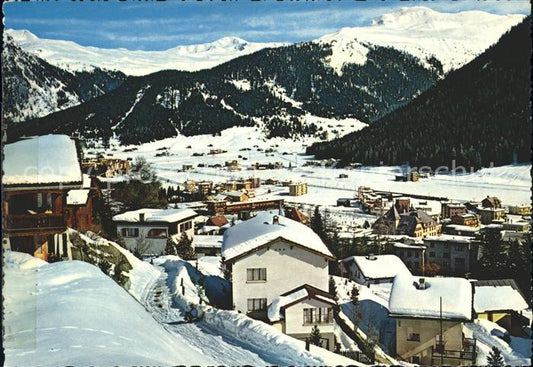 11885931 Davos GR Schatzalpstrasse Vue sur la ville de Davos Platz