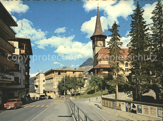 11896389 Arosa GR Quartier de la rue avec l'église d'Arosa