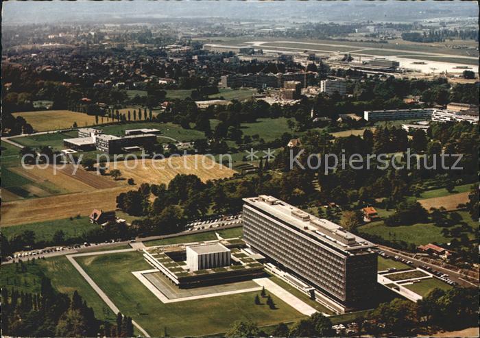 11904225 Geneve GE Le batiment de OMS et le Centre Ecumenique depuis l'avion Genève