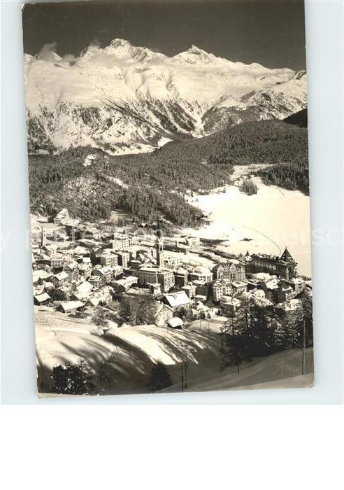 11921344 St Moritz GR Vue sur la ville de Saint-Moritz