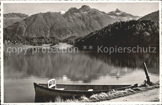 11965172 St Moritz GR Vue sur le lac de St Moritz en direction du Piz Languard Boat St.