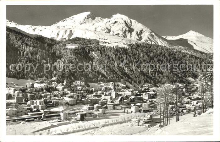 12019931 Davos GR Vue panoramique hivernale sur Schatzalp Strela et Schiahoerner Dav