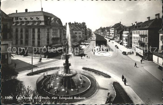 12015047 La Chaux-de-Fonds Fontaine monumentale Rue Léopold Robert La Chaux-de-F