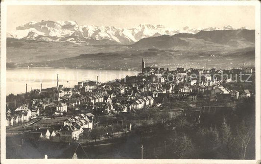 12007790 Panorama de Thalwil avec Boeser Faulen Drusberg Zuerichsee Thalwil