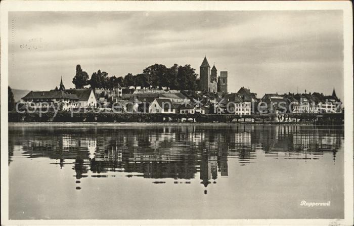 12016415 Rapperswil SG Château de la vieille ville Vue sur le lac de Zurich depuis Rapperswil SG