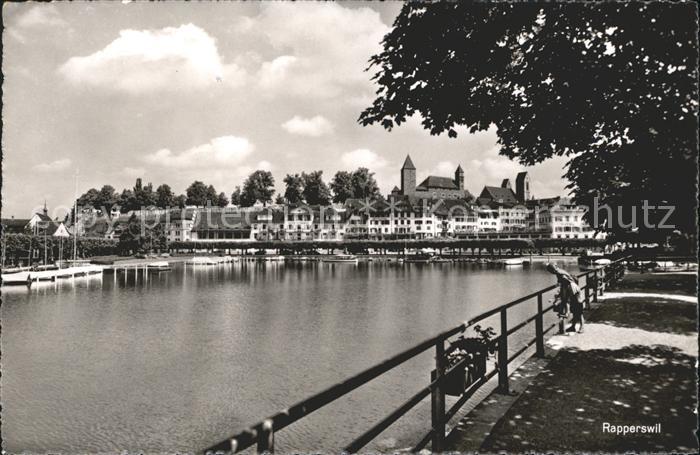 12016418 Rapperswil SG Promenade au bord du port du lac de Zurich Vue sur le château de Rappersw