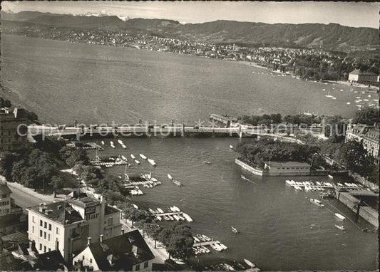 11923869 Zurich Quaibruecke vue sur le lac de Zurich