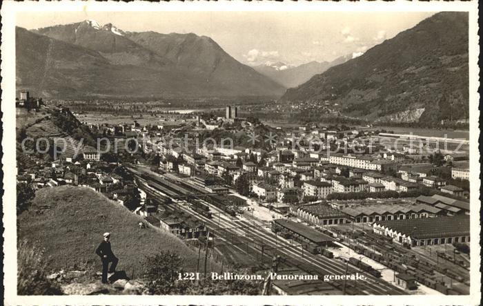 12056524 Bellinzona Panorama avec la gare de Bellinzona