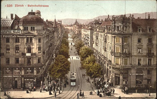 11019372 Zuerich Bahnhofstrasse Strassenbahn