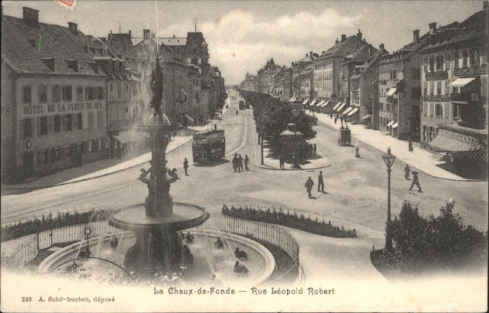 10890708 La Chaux-de-Fonds La Chaux-de-Fonds Rue Leopold Robert Brunnen Strassen