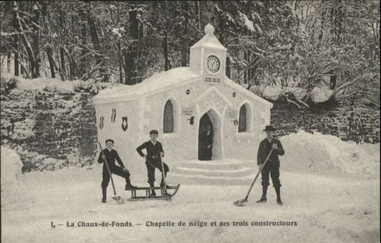 10890875 La Chaux-de-Fonds La Chaux-de-Fonds Chapelle de Neige  Kinder Schlitten