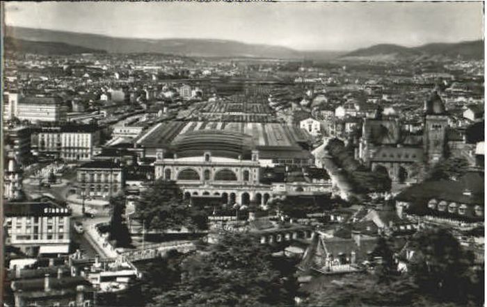 10580138 Zuerich Zuerich Bahnhof x 1953