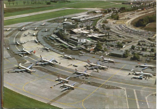 10580140 Zuerich Zuerich Airport Fliegeraufnahme