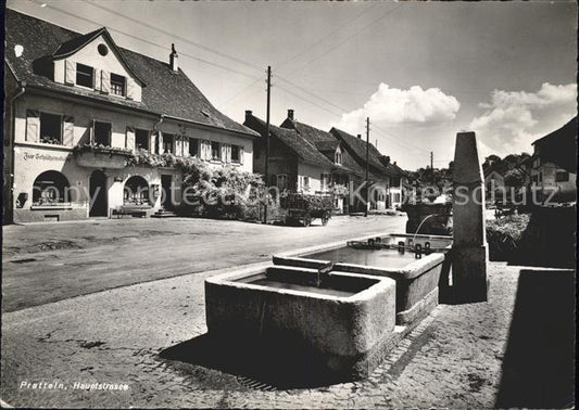 11946056 Fontaine de la rue principale de Pratteln Pratteln