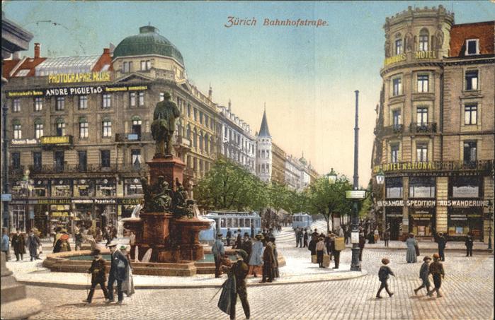 11242536 Zuerich Bahnhofstrasse Strassenbahn Brunnen Zuerich