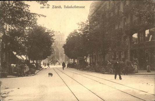 11242845 Zuerich Bahnhofstrasse Kutsche Hund  Zuerich