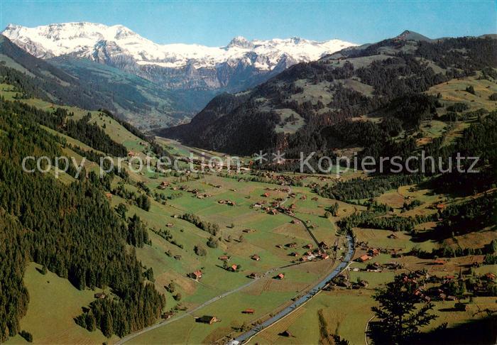 13862192 St Stephan BE Vue panoramique vers Wildstrubel Gletscherhorn Weisshorn