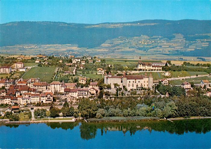 13915580 Grandson_VD Le Chateau Lac de Neuchatel et Jura Vue aerienne