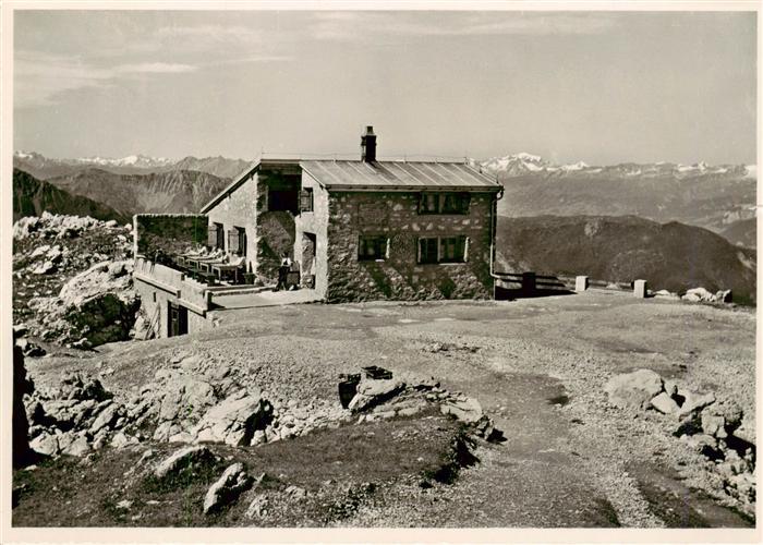 13919807 Arosa_GR Refuge du Weisshorn avec les Alpes glaronaises