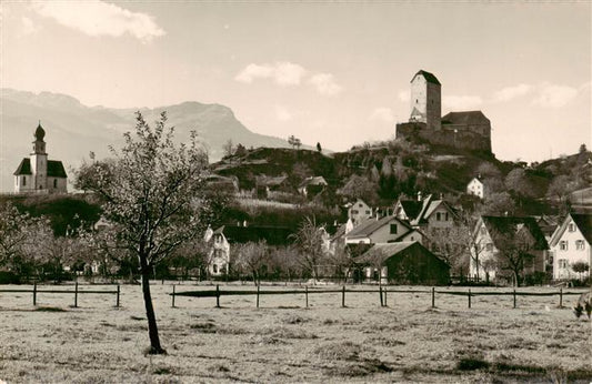 13926601 Sargans_SG Ortsansicht mit Kirche und Burg