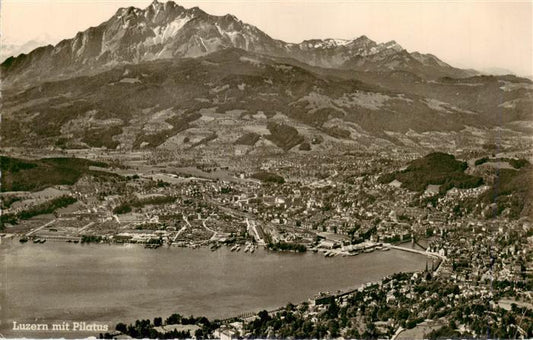 13949101 Luzern__LU Panorama du lac des Quatre-Cantons en direction du Pilate