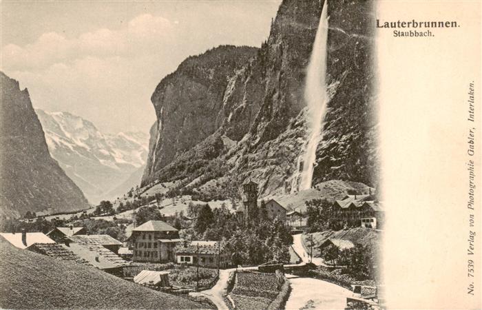 13960477 Lauterbrunnen_BE mit Staubbach Wasserfall