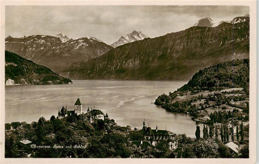 13960726 SPIEZ_Thunersee_BE Panorama mit Schloss