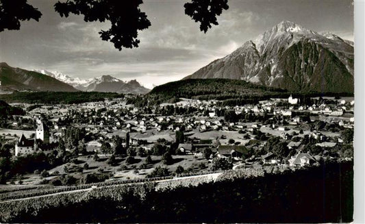 13960740 SPIEZ_Thunersee_BE mit Bluemlisalp Altels und Niesen