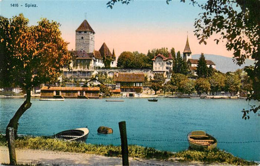 13960749 SPIEZ_Thunersee_BE mit Schloss und Kirche