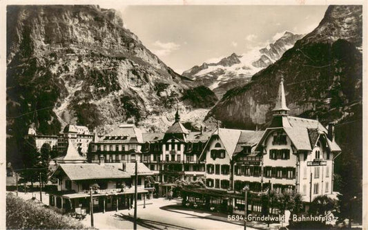 13960822 Grindelwald_BE Bahnhofsplatz