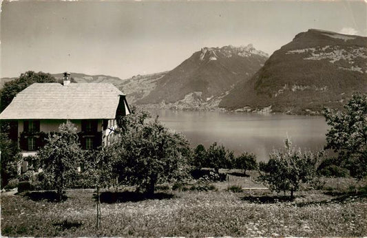 13961022 Krattigen_BE Sunnehuesli au bord du lac de Thoune