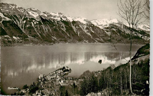 13961032 Iseltwald_BE au bord du lac de Brienz