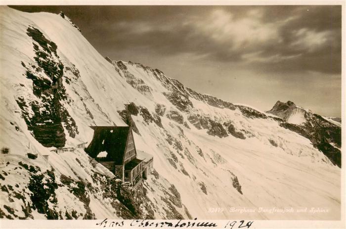 13961054 Jungfraujoch_3457m_BE Berghaus Jungfraujoch und Sphinx