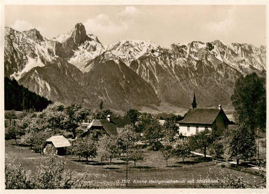 13961101 Heiligenschwendi_BE Église avec Stockhorn